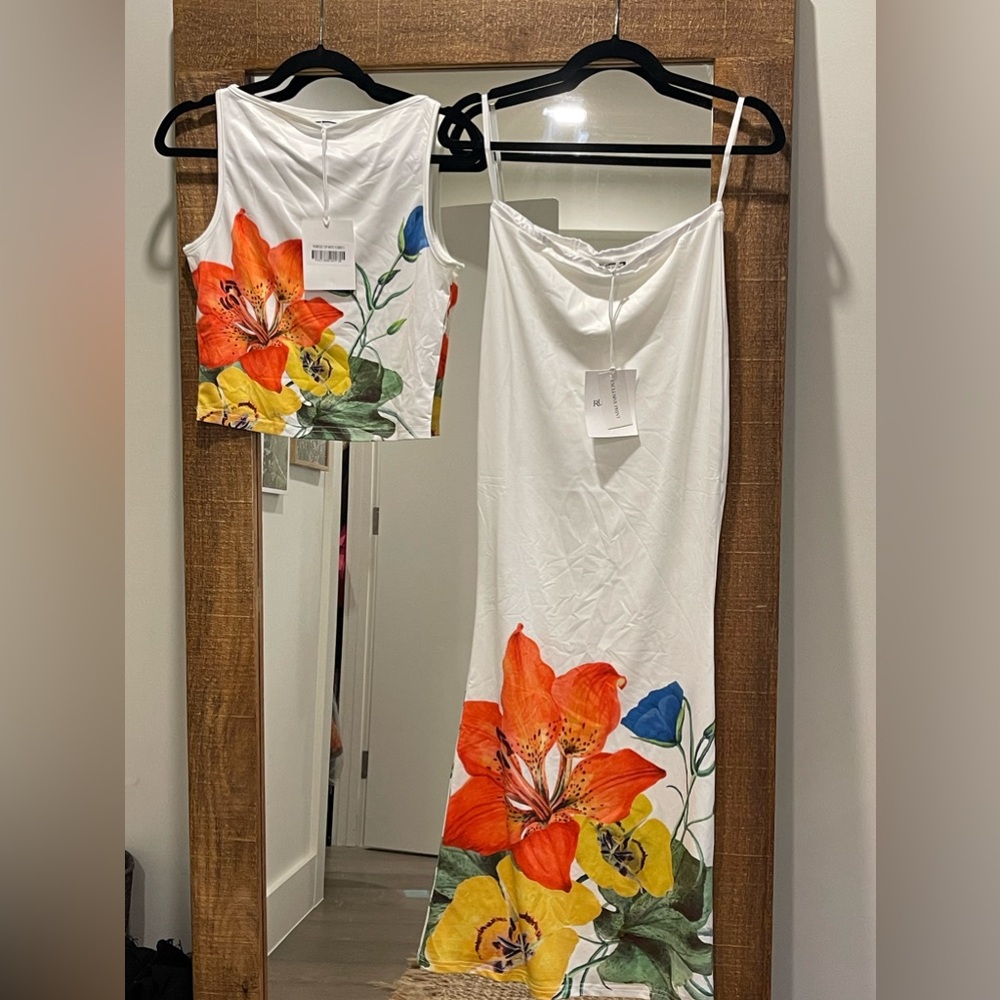 Runaway The Label Primrose White Flower Top and Bottom